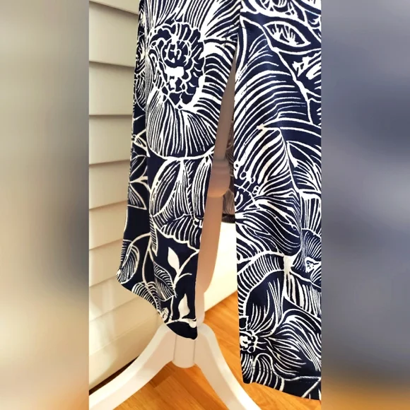 Talbots Floral Dark Blue and White Sleevsless Maxi Dress. Size Petite P - Picture 4 of 11